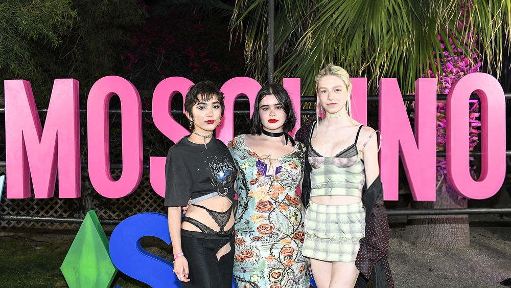 HunterSchaferLove_MoschinoSIMSDesertParty-001.jpg