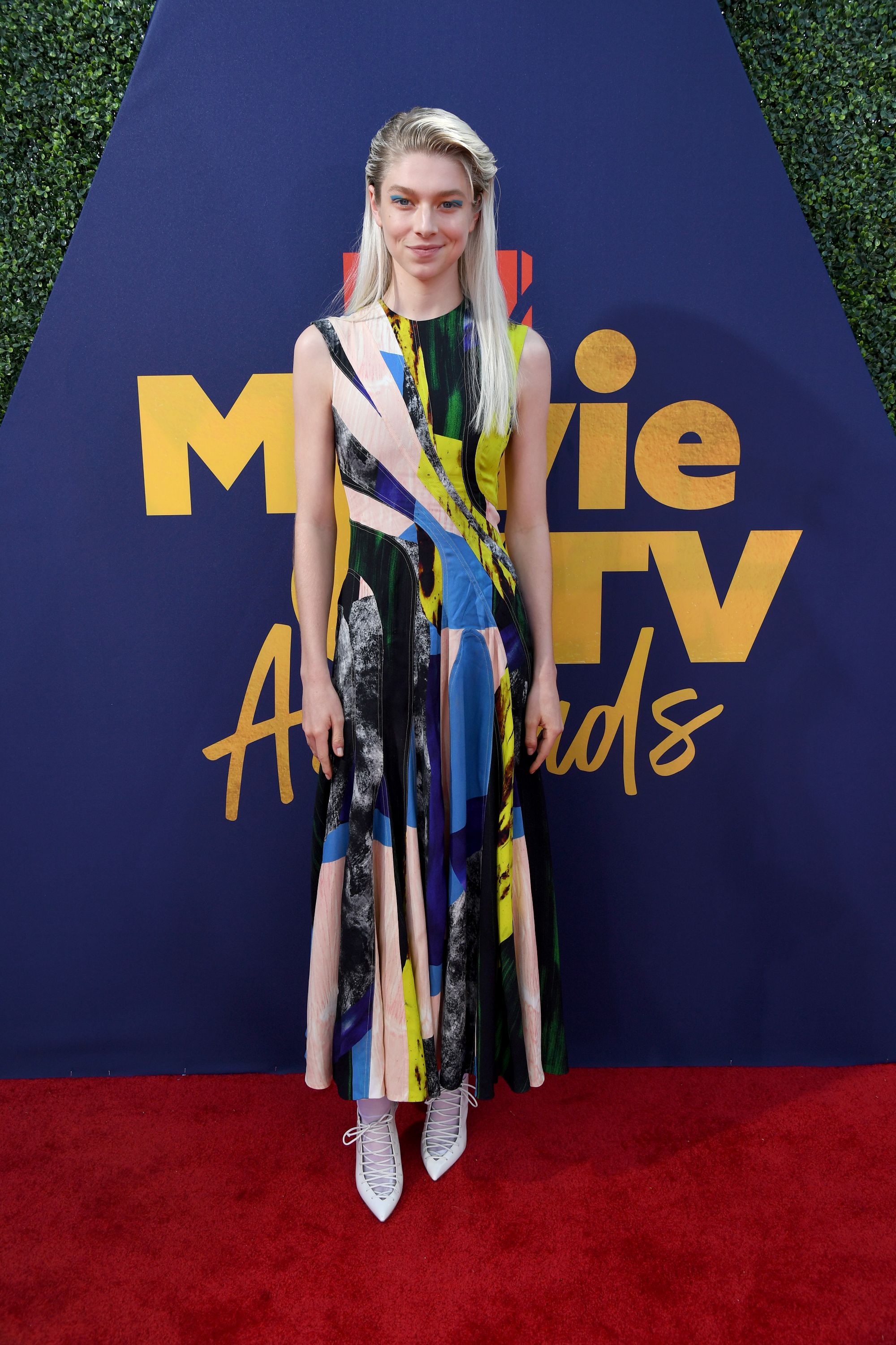 HunterSchaferLove_2019MTVMovieAndTVAwards-007.jpg