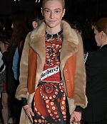 HunterSchaferLove_BurberrySpringSummer2020Show-004.jpg