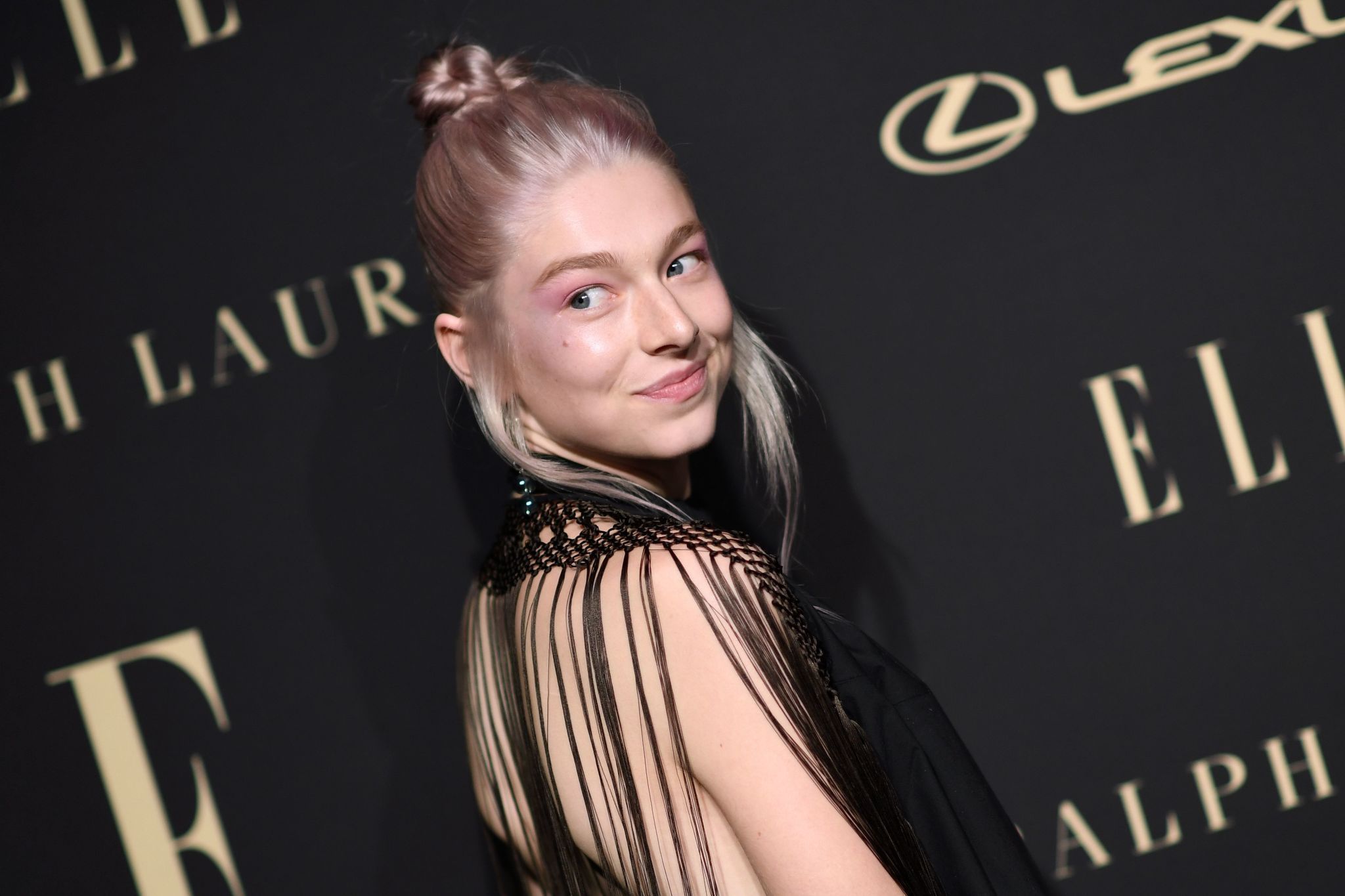 HunterSchaferLove_2019ELLEWomenInHollywood-008.jpg