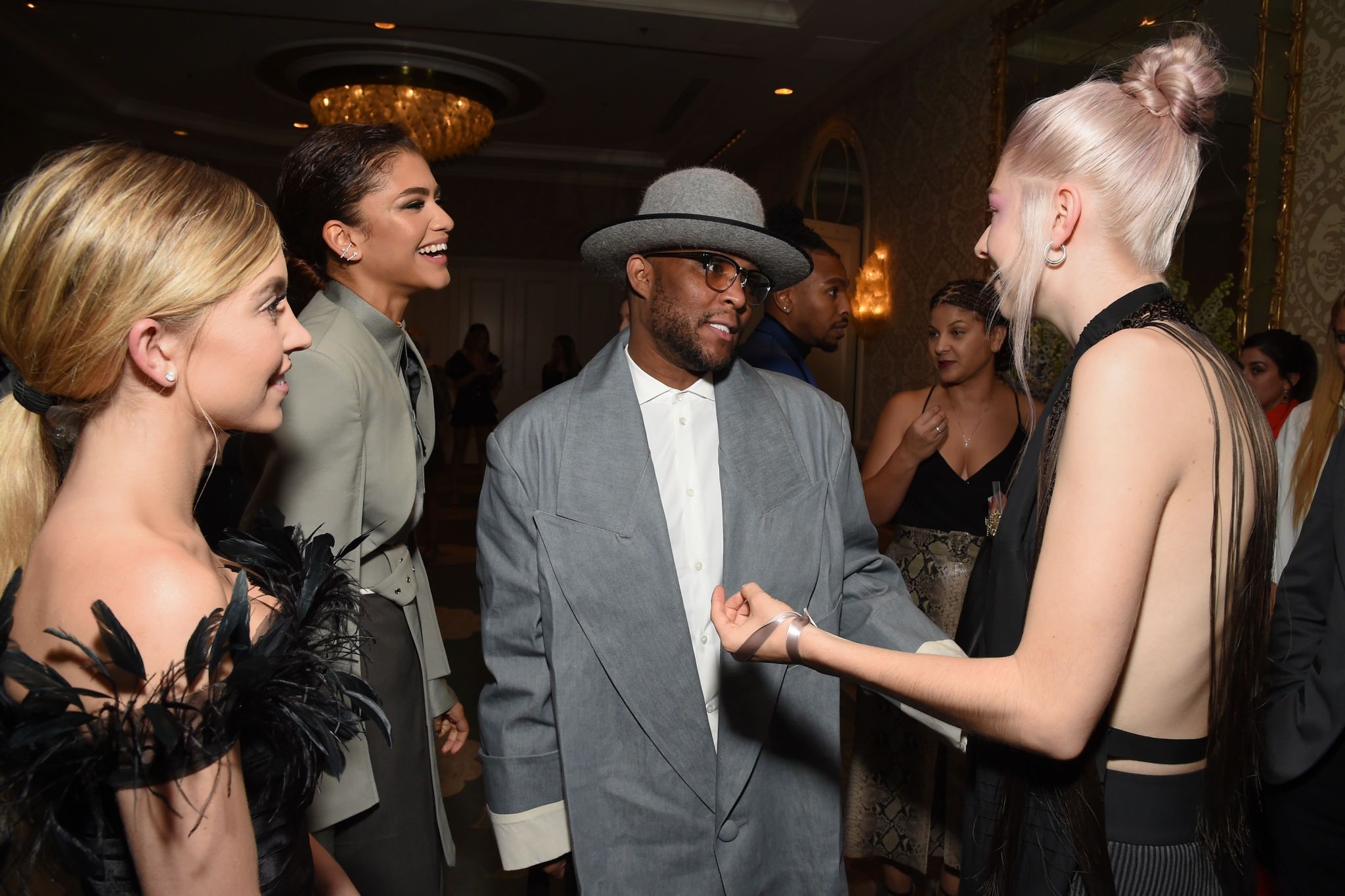 HunterSchaferLove_2019ELLEWomenInHollywood-029.jpg