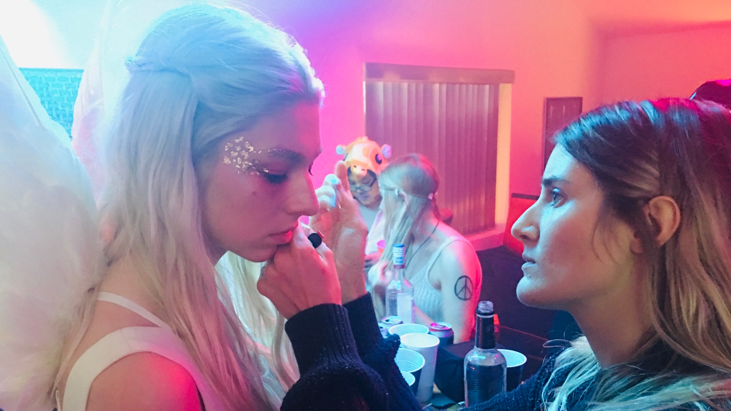 HunterSchaferLove_EuphoriaBehindTheScenes-043.jpg