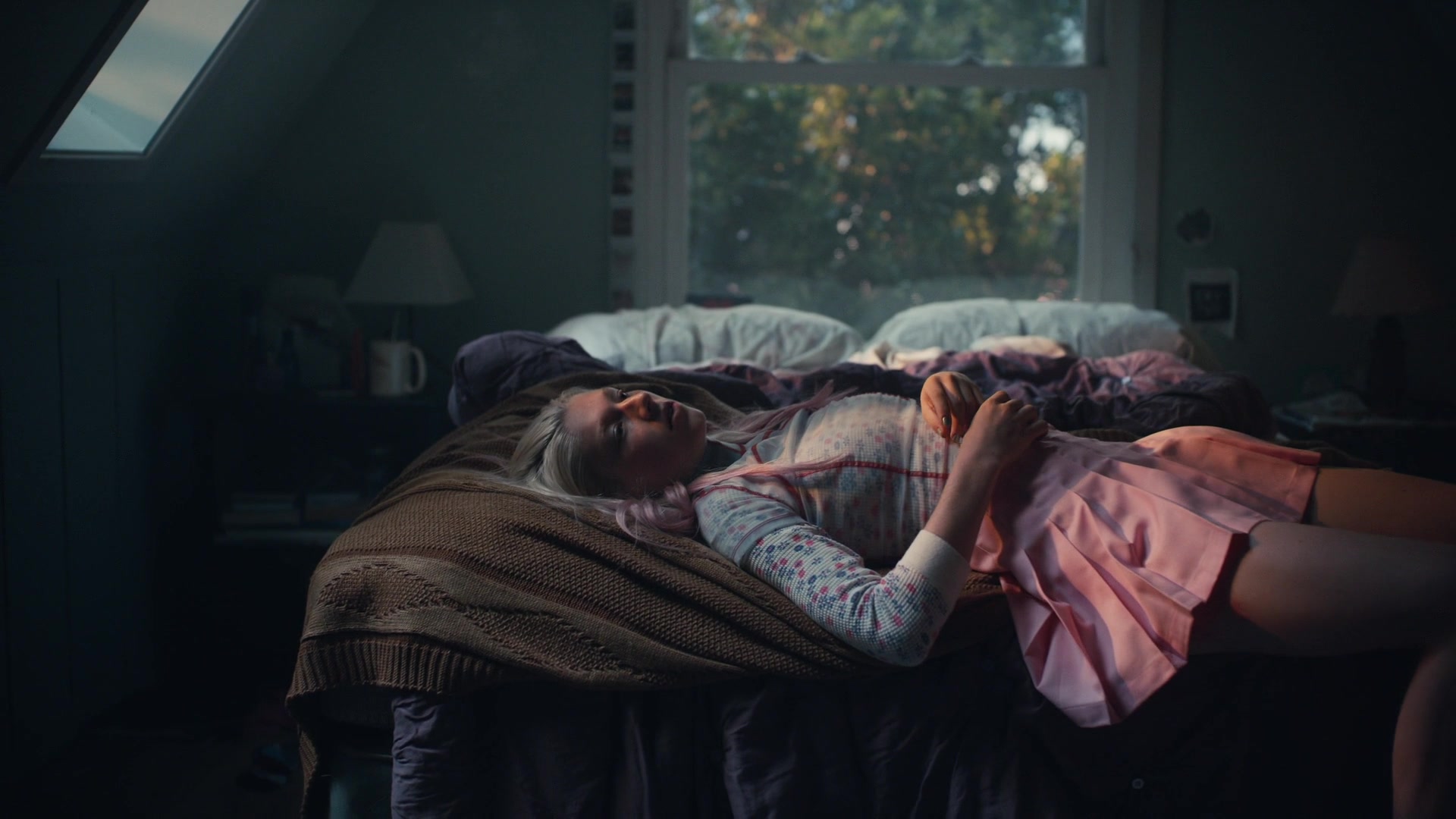 HunterSchaferLove_Euphoria1x01ScreenCaptures-020.jpg