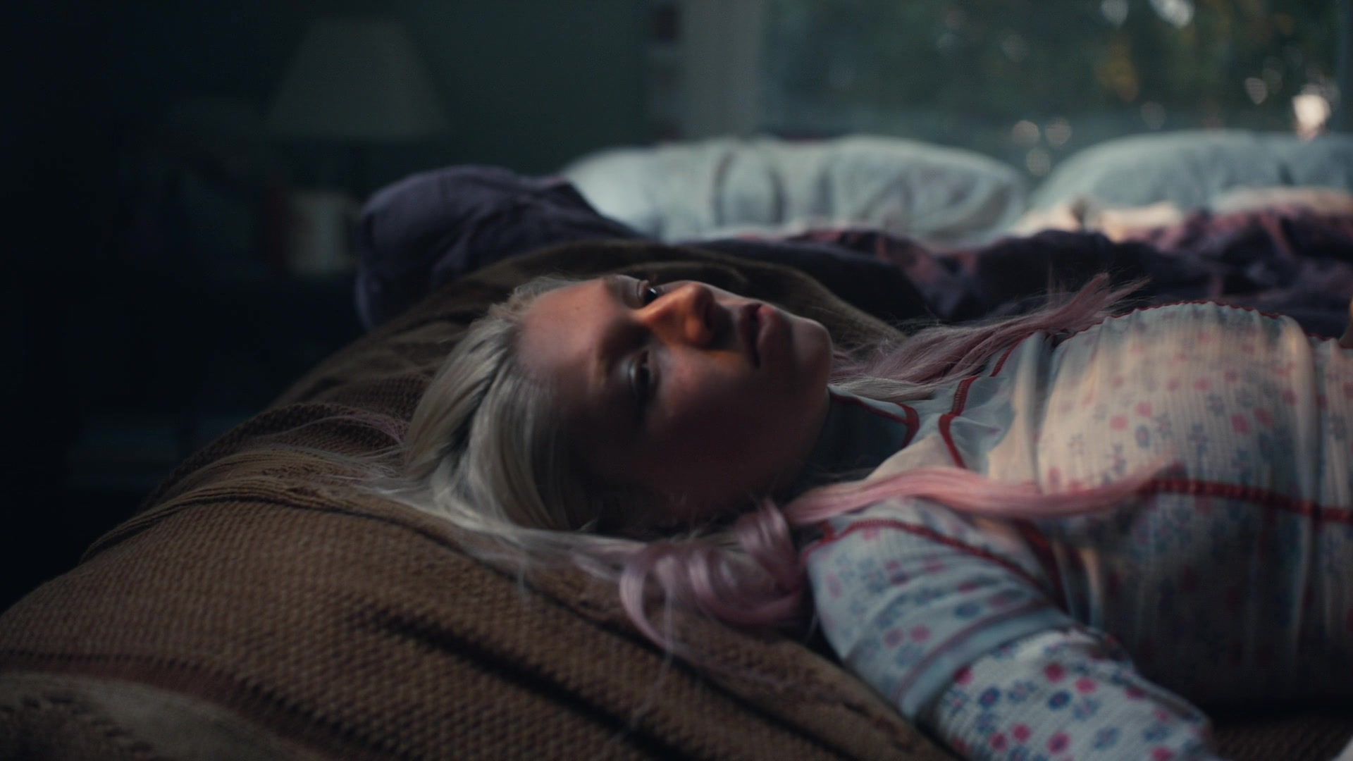 HunterSchaferLove_Euphoria1x01ScreenCaptures-026.jpg