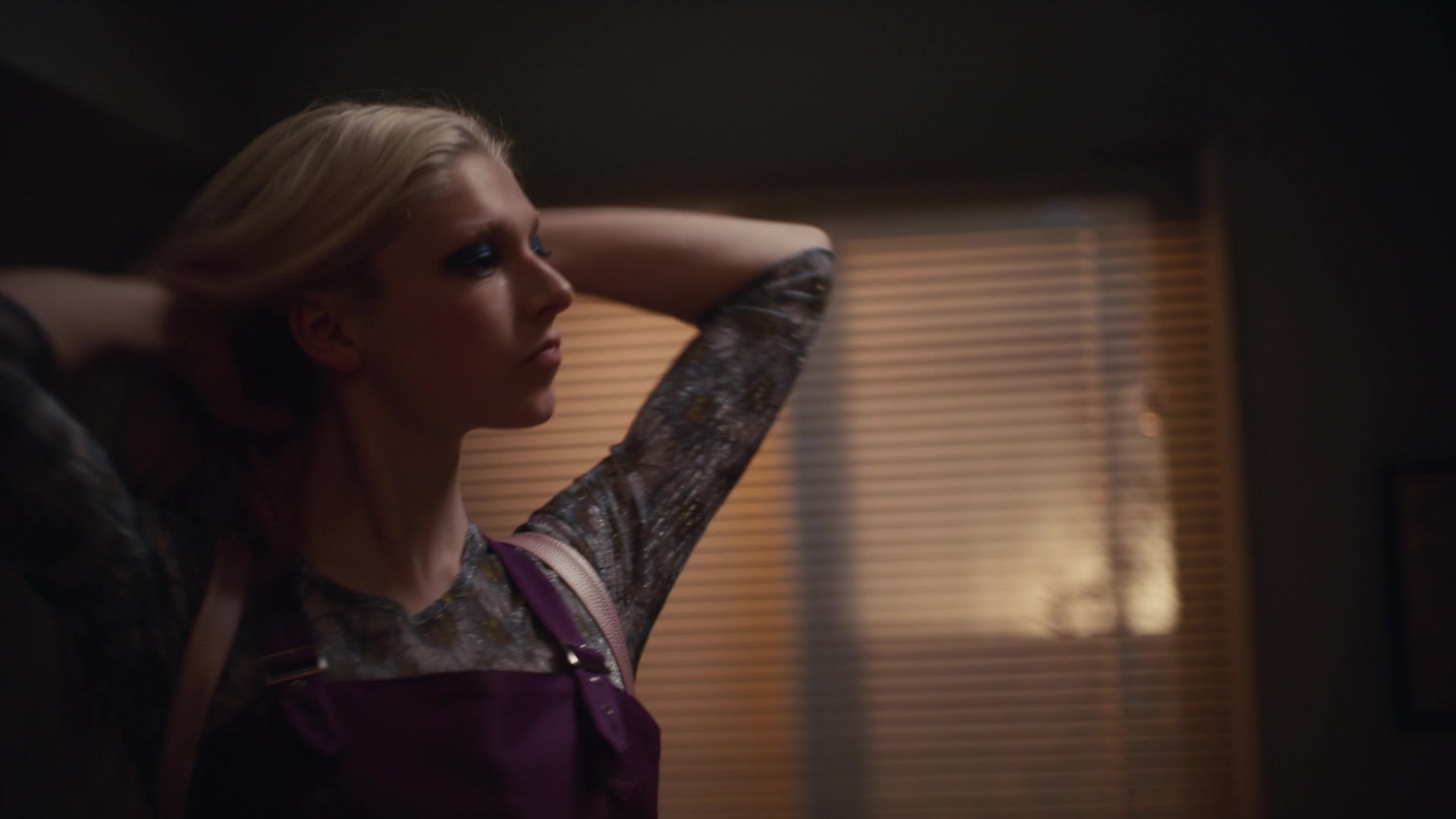 HunterSchaferLove_Euphoria1x01ScreenCaptures-059.jpg