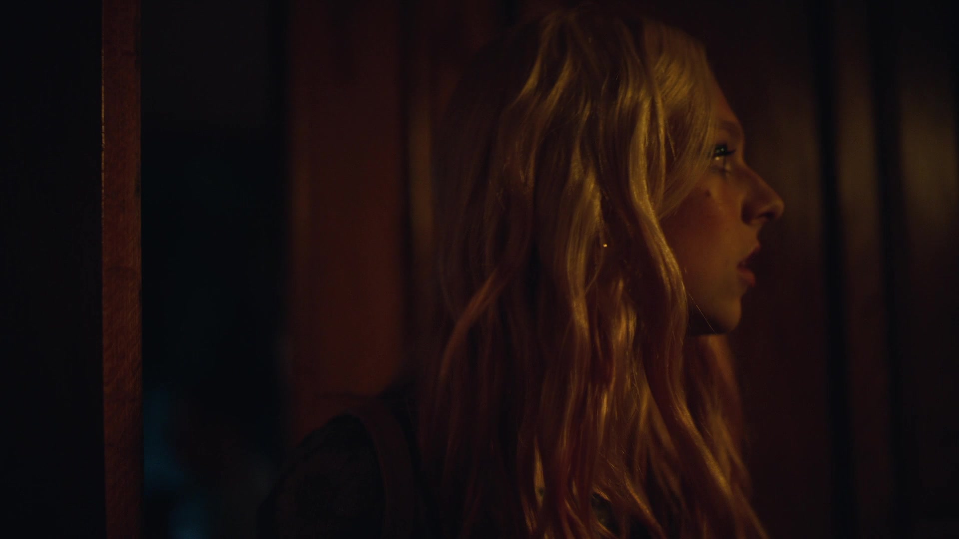 HunterSchaferLove_Euphoria1x01ScreenCaptures-140.jpg