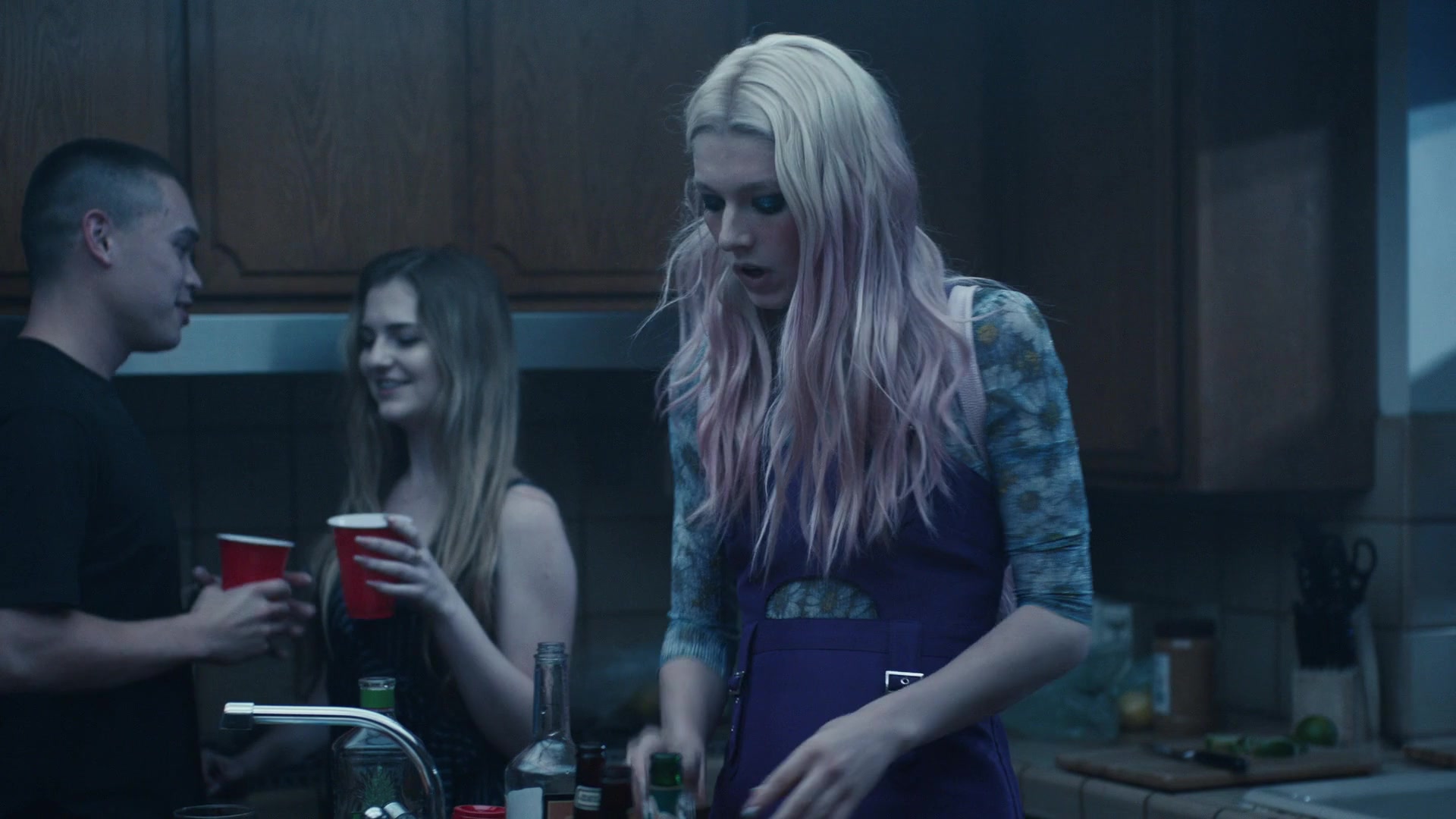HunterSchaferLove_Euphoria1x01ScreenCaptures-141.jpg