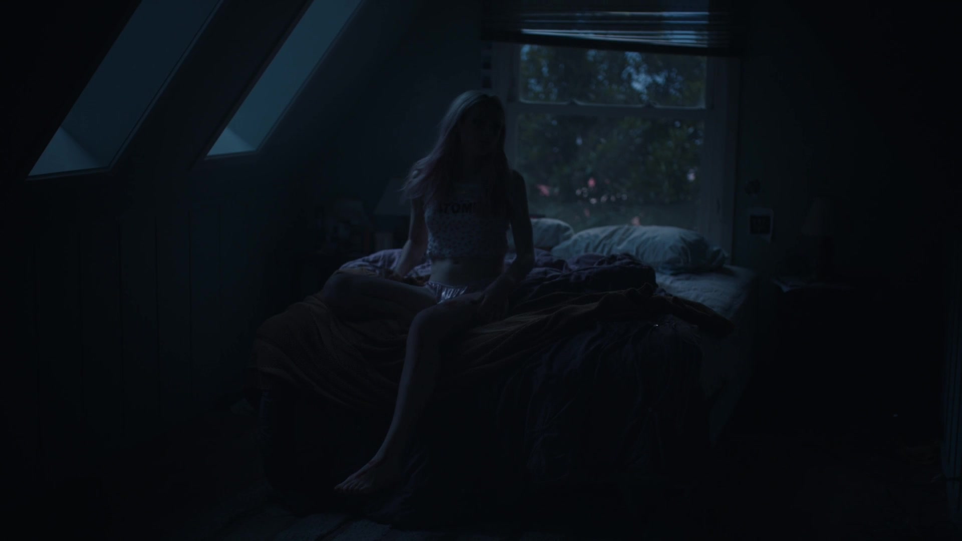 HunterSchaferLove_Euphoria1x01ScreenCaptures-206.jpg