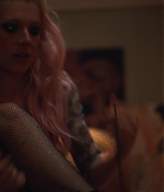 HunterSchaferLove_Euphoria1x01ScreenCaptures-057.jpg