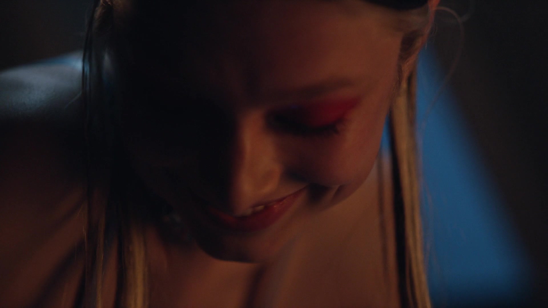 HunterSchaferLove_Euphoria1x08ScreenCaptures-037.jpg