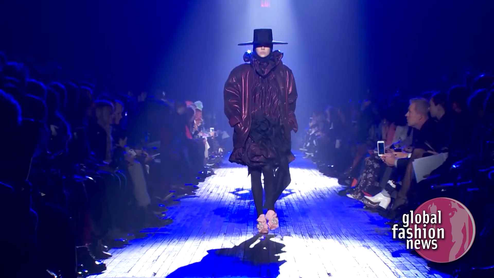 Marc Jacobs Fall / Winter 2018 Women’s Runway Show